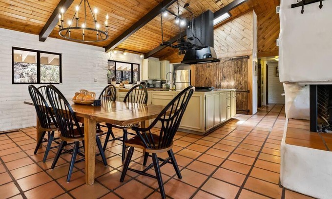 Three Rivers Casa | Scenic Spanish Rancho - Breathtaking Views