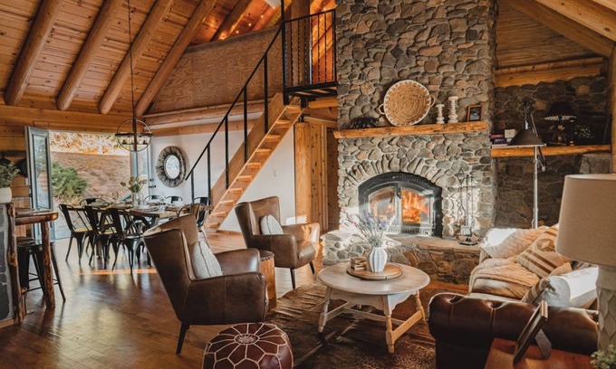 Mariposa Apartamento | Scenic View Yosemite Cabin With Hottub by Casa Oso