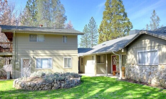 Oakhurst Cabina | Scenic Wonders Lazy Bear Lodge 4 Bedroom
