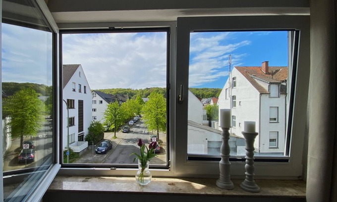 Osnabrueck Apartamento | Schölerberg Apartment mit Tiefgaragenparkplatz und Kingsize-bett