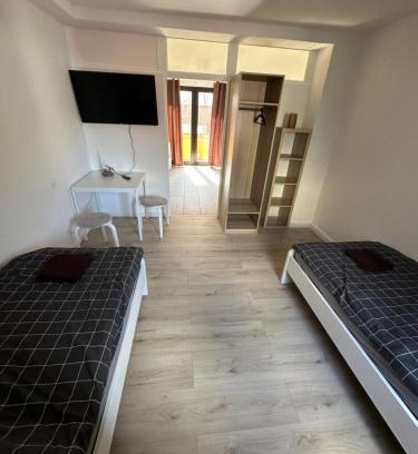 Gladbach Apartamento | Schön gelegenes Apartments im Zentrum in Mönchengladbach MG35 und MG36