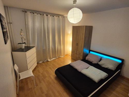 Friedrichsfelde Apartamento | Schöne 3 Schlafzimmer Wohnung mit 4 Dopplbetten
