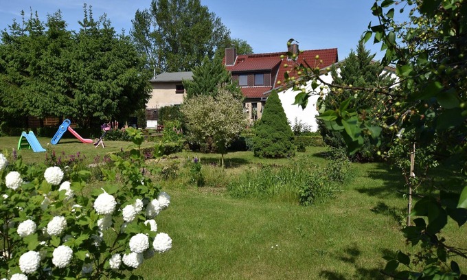 Blowatz Apartamento | Schöne Ferienwohnung mit Garten en Robertsdorf