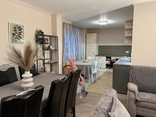 Juebek Apartamento | Schöne Wohnung mit dem Garten