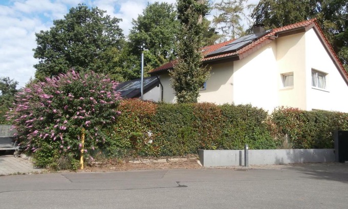 Ostfildern Apartamento | schöne Wohnung nahe Messe Stuttgart und Flughafen für 1-4 Gäste