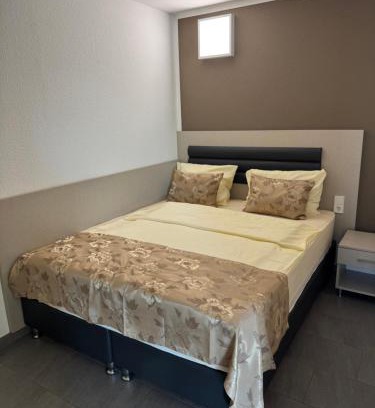 Leinfelden-Echterdingen Apartamento | Schönes Apartment 310 direkt am Flughafen-Messe und SI-Centrum Stuttgart