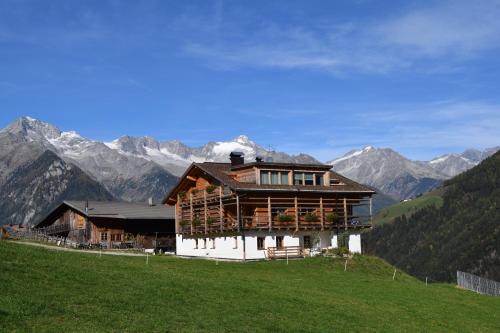Campo Tures Apartamento | Schüsslerhof