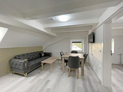 Bernstadt Apartamento | Schickes Apartment für 3 Personen Plus Schlafcouch