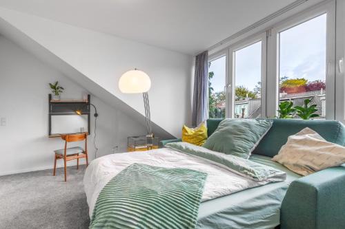 Neuehrenfeld Apartamento | Schickes Dachstudio im beliebten Köln Neu-Ehrenfeld mit Peleton-Rad