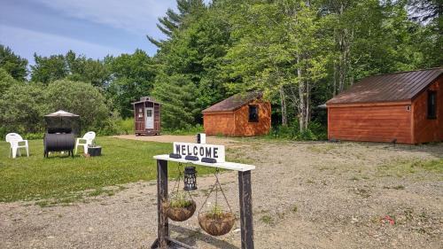 Lincoln Otro | Schlafman's Hollow Off-Grid Cabins