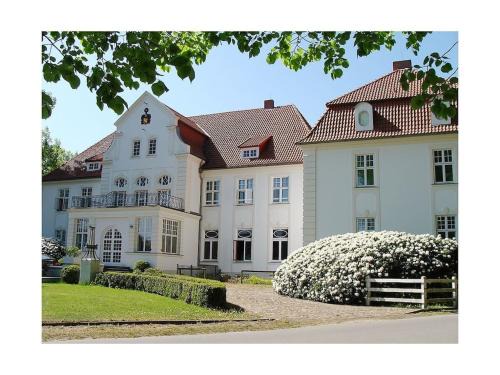 Badow Casa | Schloss Badow Comfortable holiday residence