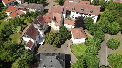 Nidda Apartamento | Schloss Nidda - FeWo mit Privatgarten, Fellnasen willkommen!
