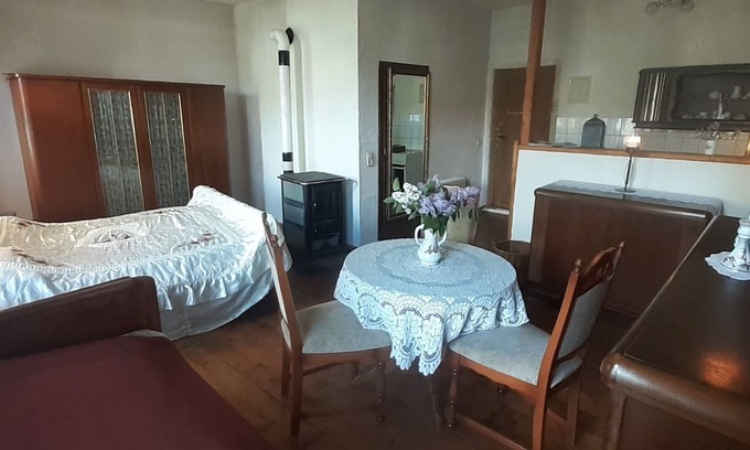 Bahretal Apartamento | Schloss Ottendorf - Ferienwohnung für 3