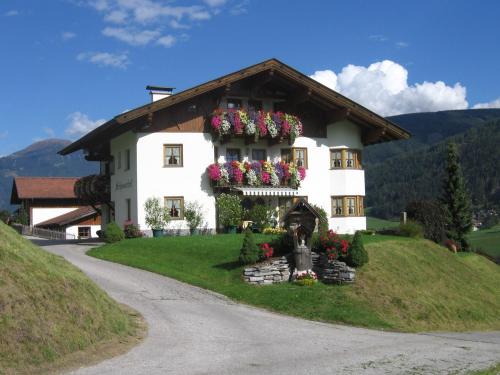 Telfes im Stubai Apartamento | Schlosserhof
