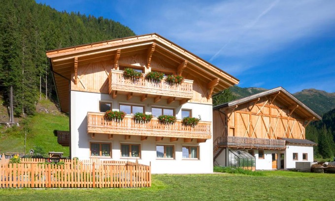 Sarentino Apartamento | Schneiderhof