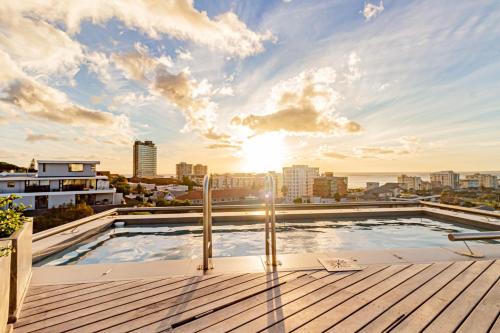 Three Anchor Bay Apartamento | Scholtz Penthouse