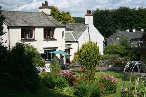 Hawkshead Cama Y Desayuno | School House Cottage B&B and tea garden