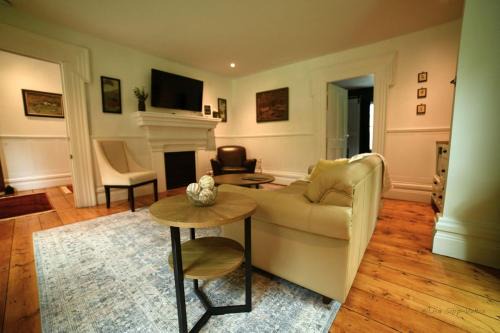 Altmar Casa | Schoolhouse Suite