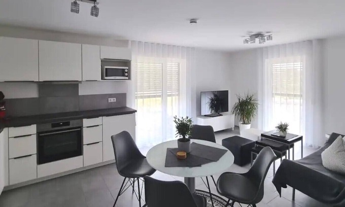 Altstadt Apartamento | SCHWARZ vacation apartment - your second home
