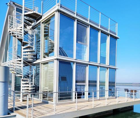 Geierswalde Apartamento | schwimmende Ferienwohnung Rooftop