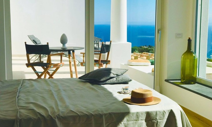 Pianoconte Casa | Sciara Eolie luxury apartment with Jacuzzi