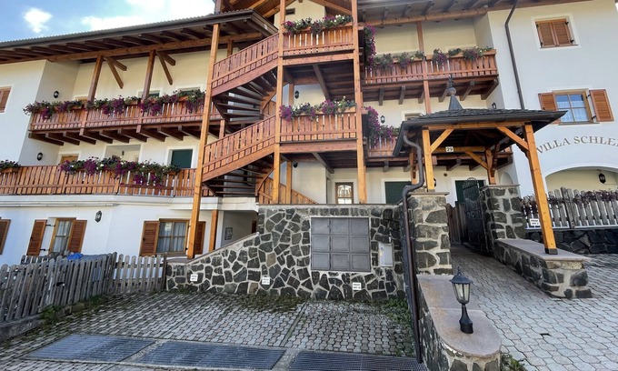 Kastelruth Casa | SciliarGuestHouse-two floors private parking