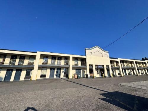 Augusta Hotel | Scottishinn