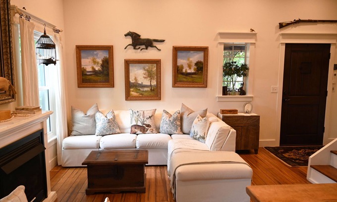 Caroline Apartamento | Scottland Yard Farm -Queen's Quarters