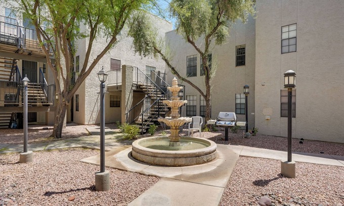 La Casa De Fuente Apartamento | Scottsdale Condo ~ 1 Mi to Spring Training!