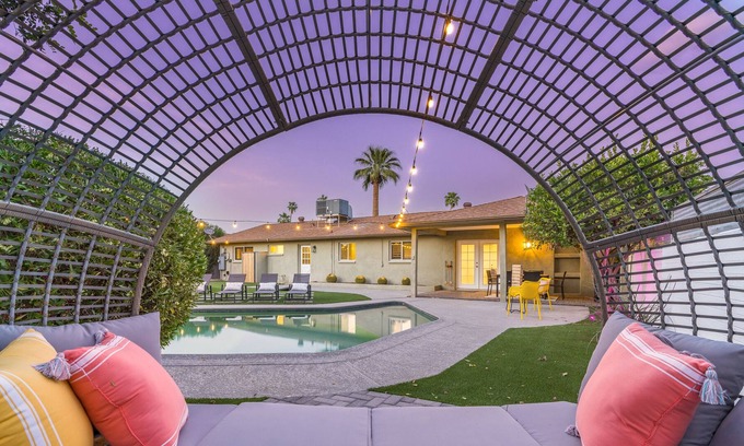 Scottsdale Highlands Five Casa | Scottsdale Resort Life! Amazing Pool, 5 Mins to Old Town, In-Home Recreation