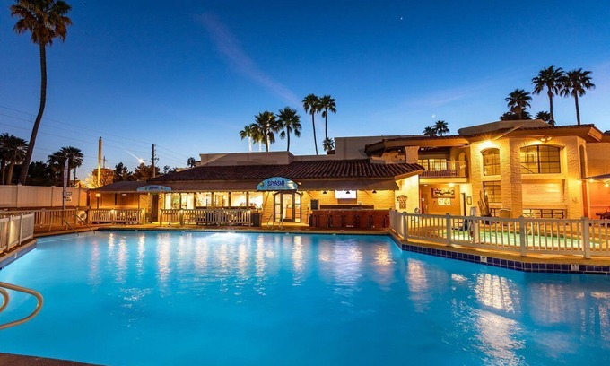Scottsdale Condominio | ¡Semana de golf de primavera en Scottsdale! Villa Estudio con Terraza n6820