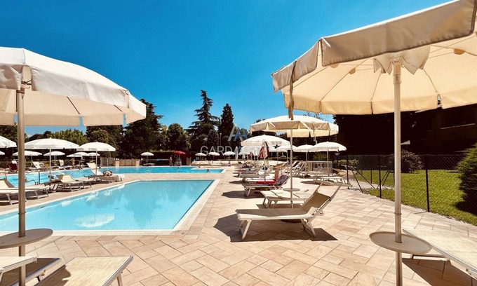 San Benedetto di Lugana Complejo | Scylla Apartment - 200 m del lago de Garda con piscina