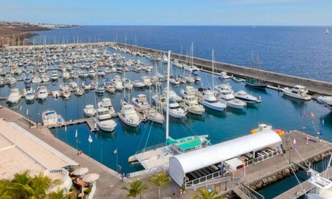 Puerto Calero Alquiler De Eote | Se alquila Barco-Casa, Lanzarote