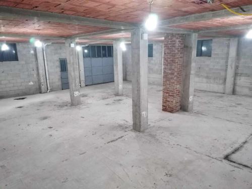 Kumanovo Casa | Se Izdava Magacinski Prostor