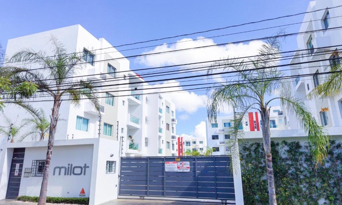 Santiago de los Caballeros Apartamento | Se renta apartamento amueblado , ubicados en Santiago , 3 habitaciones , 2 bańos , 2 parqueo , área de juego y Piscina.