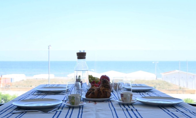 Senigallia Apartamento | SE125 - Senigallia, exclusive sea front three-room apartment with swimming pool