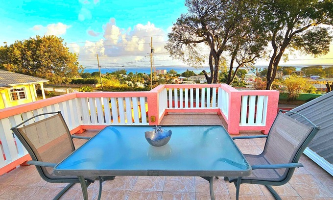 Welches Casa | SEA ALL AROUND-3 bedroom house in quaint Oistins with AC, WiFi. Enjoy your stay