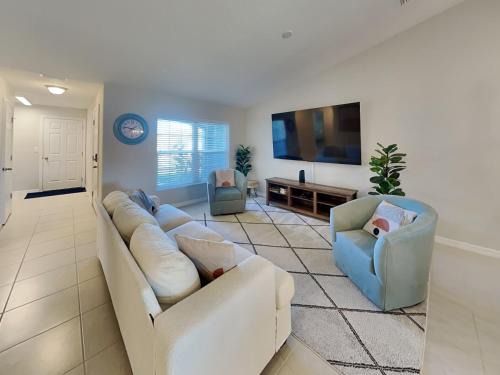 Indian Trails Casa | Sea Breeze Lake Villa B