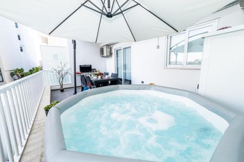 Bugibba Apartamento | Sea Breeze, Spacious 2-Bedroom LUX Seaside Apartments