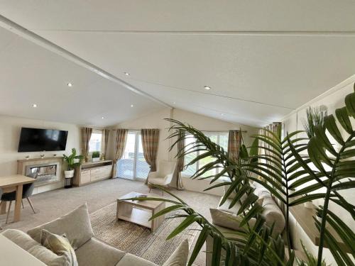 Newquay Villa | Sea Breeze Villa near to Newquay sleeping 6 guests