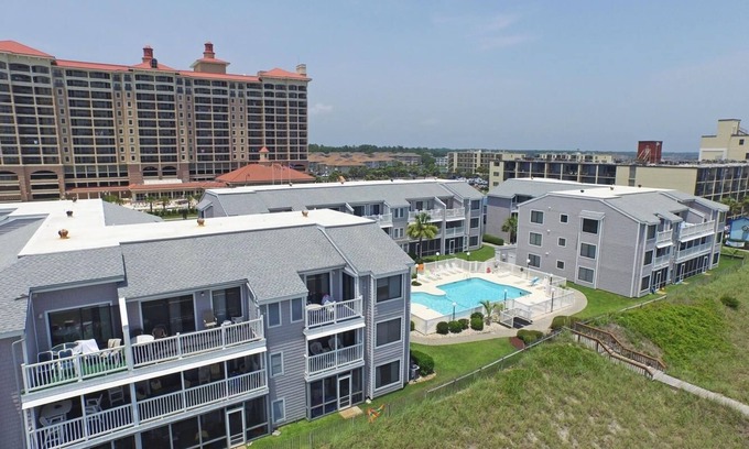 Cherry Grove Beach Condominio | Sea Cloisters II Retiro frente al mar