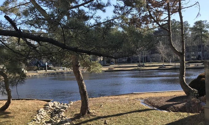 Bethany Beach Condominio | Sea Colony, Lakefront, 2 BR + Loft, Walk to Beach, tiendas y restaurante