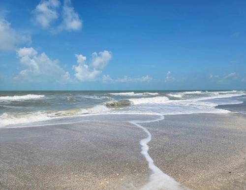 Port Charlotte Casa | Sea Cottage 3 Bedroom 2 Bath