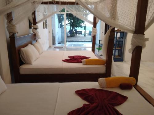 Ambalangoda Hotel | Sea Crest Beach Villa