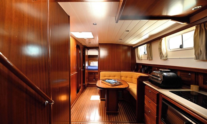 Nassau Alquiler De Eote | 'Sea Dream"nLuxurious 3-bedroom yacht with fitness room and AC in amazing Nassau