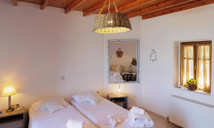 Neon Oitylo Casa | Casita frente al mar para 8 en Neo Itilo