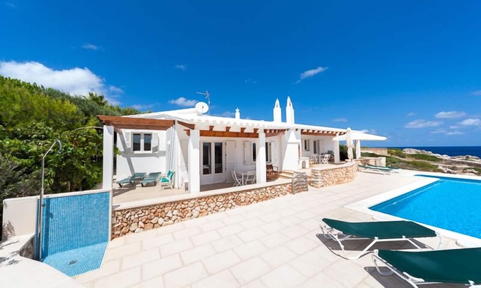 Punta Grossa Villa | Casa en primera línea de mar con vistas panorámicas al mar de 180 grados