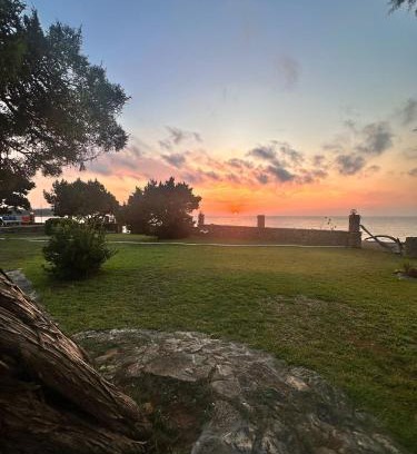 Pyrgos Apartamento | Sea Garden View Apartment at Genari Beach