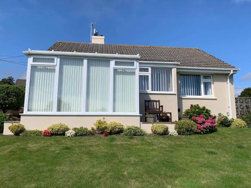 East Prawle Casa | ‘Sea Glimpse’ in the coastal Devon village of East Prawle