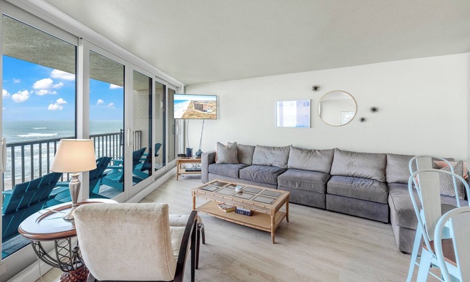 Port Aransas Condominio | Sea Gull #604L: Beachfront 1 Bedroom 1 Bathroom With Spectacular Views and 24 Hour Management